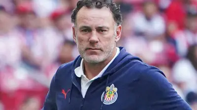 Chivas-Gabriel Milito / Foto: MexSports