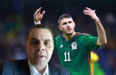 Christian Martinoli y Santiago Giménez/Foto El Universal.