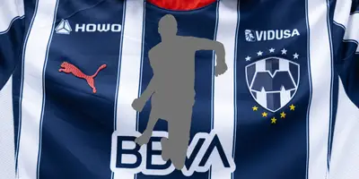 Como lo informó César Merlo, un jugador de Rayados acaba de firmar de renovación de contrato, por lo que no saldrá: Stefan Medina.