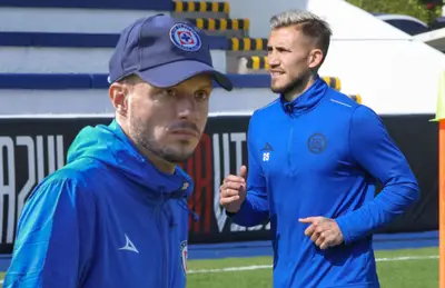 Cruz Azul buscaría más fichajes.