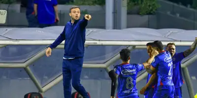 Cruz Azul y los dos futbolistas que se están peleando un lugar, Anselmi a decidir