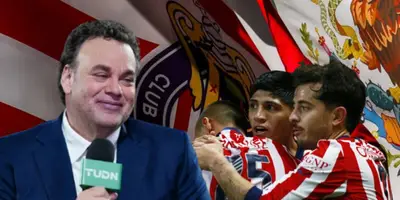 David Faitelson junto a futbolistas de Chivas / FOTO JUAN FÚTBOL