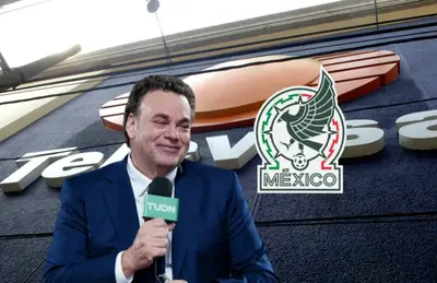 David Faitelson riendo y logo de la Selección Mexicana/Foto Líder Empresarial.