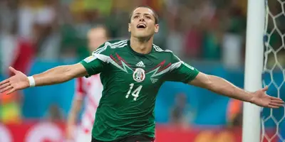 Diego Cocca confirmó el acercamiento que ha tenido con ‘Chicharito’ y evaluará si es elegible para el duelo amistoso frente a Estados Unidos