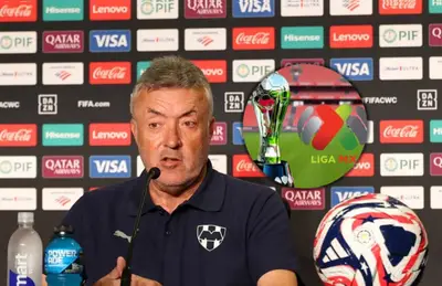 Domenec Torrent en conferencia de prensa/ Foto Getty Images North América.