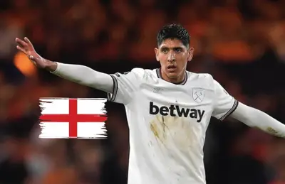 Edson Álvarez y bandera de Inglaterra a su lado en forma de pincel/ Foto Mediotiempo.