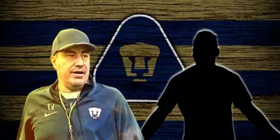 Efraín Juárez junto a futbolista incógnito / FOTO RÉCORD