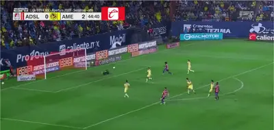 El América gana 2 a 0 al medio tiempo.