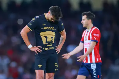 El ariete del cuadro universitario se encuentra en el top-ten de los goleadores del torneo.