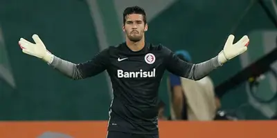 El arquero de Liverpool recordó los dos partidos en los que ha enfrentado a clubes mexicanos, ambos en semifinales