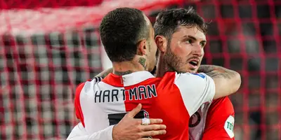 El ‘Bebote’ hizo dos goles y dio una asistencia en el juego contra Waalwijk, llegando a 19 tantos en su primera temporada en Europa