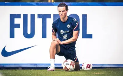 El canterano del América demostró su habilidad y anotó gol en un partido amistoso.