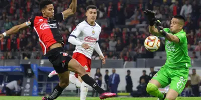 El ‘Clásico Tapatío’ terminó igualado a tres tantos y no hubo ganador por las buenas intervenciones de los porteros