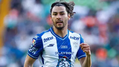 El defensor mexicano tendrá la difícil tarea de suplantar al español que salió tras un año en el club.