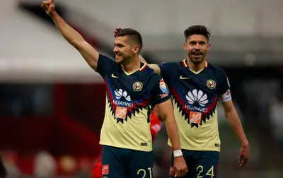 El delantero del América expresó su apreció por el goleador histórico.
