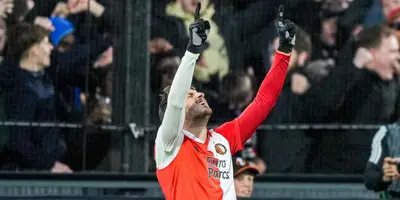 El delantero del Feyenoord superó a Javier 'Chicharito' Hernández, Giovani Dos Santos y Raúl Jiménez