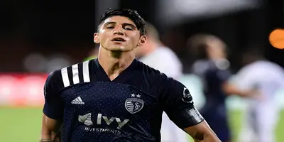El delantero del Sporting Kansas City, Alan Pulido, habló abiertamente sobre el puesto de entrenador de México y cree que Herrera es la mejor opción.