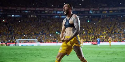 El delantero francés sigue batiendo récord