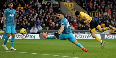 El delantero mexicano tuvo un partido como hace mucho no se le veía y generó la jugada del gol