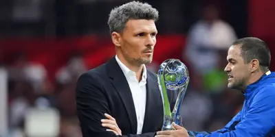 El DT de Rayados le mandó mensajito al del América.