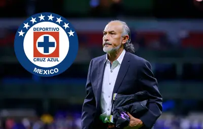 El entrenador de Cruz Azul acepta las críticas de la afición tras una nueva derrota.