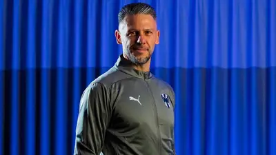 El entrenador no se cansa de quemar jugadores. Lo hizo en River Plate con Enzo Pérez y ahora con Canales