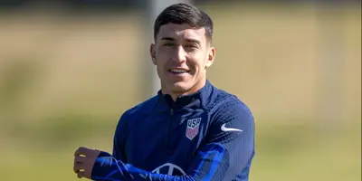 El futbolista del América ya eligió entre México y Estados Unidos