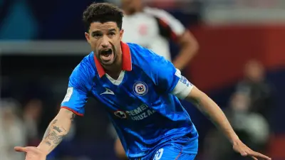 El futbolista uruguayo no tiene asegurado su futuro en La Máquina (MexSport).