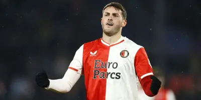 El gran momento que vive Santiago Giménez con el Feyenoord se ve reflejado en su valor.