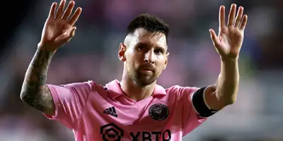 El juego entre Lionel Messi y Carlos Vela la noche del domingo dejó más que futbol.