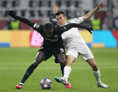 El jugador azteca sigue acumulando reconocimientos por su actual andar.