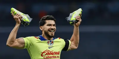 El marcador al medio tiempo fue de 1 por 0 favor las águilas.