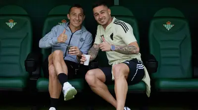 El mexicano Andrés Guardado vio el partido desde la banca en la victoria de su equipo 2-1 sobre el Valladolid, en la fecha 22 de La Liga.