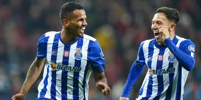 El mexicano entró de cambio en la victoria de Porto