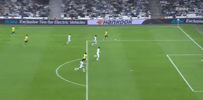 El mexicano tuvo actuación en Europa League.