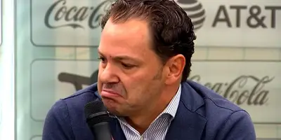 El nuevo apodo de Santiago Baños hace reír a México, pero molesta a la afición de Coapa.