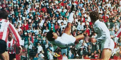 El ‘Penatapichichi’ recordó el tanto de ‘chilena’ que le valió el aplauso del Santiago Bernabéu por su movimiento acrobático para marcarle al Logroñés