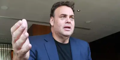 El periodista, fiel a su estilo, no dejó pasar la oportunidad para hablar de la situación de DT en América.