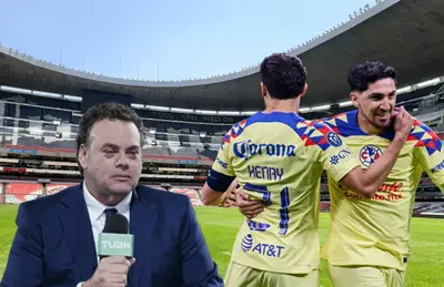 El periodosta David Faitelson junto a Henry Martín y Diego Valdés celebrando.