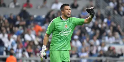 El ‘Wacho’ tocó el balón del gol de la derrota pero no logró desviar el disparo