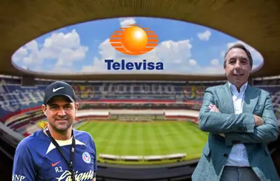 Emilio Azcárraga de brazos cruzados, André Jardine y el logo de Televisa/ Foto Club América.