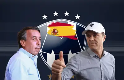 Emilio Azcárraga, José Antonio Noriega bandera de España/Foto Flickr.