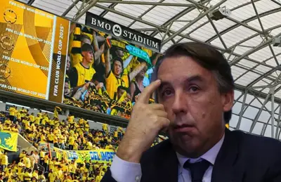 Emilio Azcárraga y afición del América/ Foto Roberto Haz.