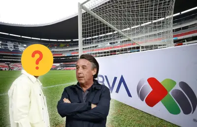 Emilio Azcárraga y hombre con el rosto tapado/ Foto El Universal.