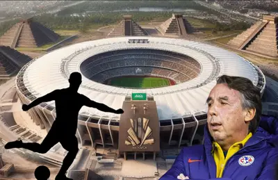 Emilio Azcárraga y jugador pateando balón/ Foto ESPN.