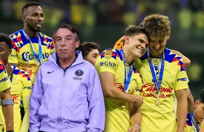 Emilio Azcárraga y jugadores del América/Foto ESTO.