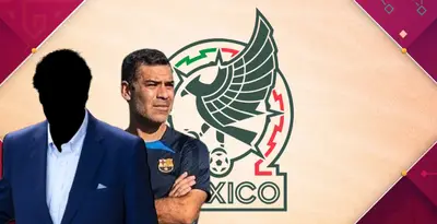 Entrenador incógnito junto a Rafael Márquez / FOTO EL MUNDO