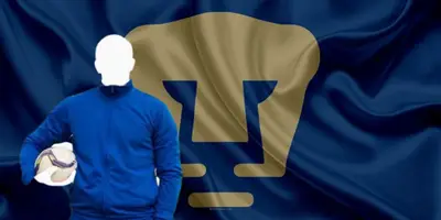 Entrenador incógnito junto al escudo de Pumas / SÓLO FÚTBOL