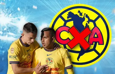 Erick Sánchez molesto y Álvaro Fidalgo abrazándolo/ Foto Club América.