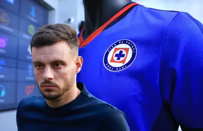 Erik Lira fue banca por decisión de Anselmi.